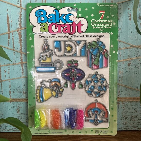 Vintage Bake a Craft Stained Glass Christmas Ornament Kit 7 Pcs 1986 Road Champs - Picture 1 of 6
